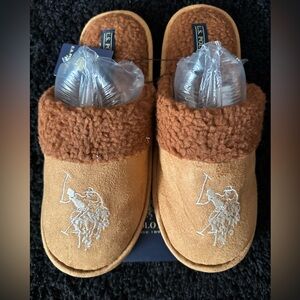 NWT U.S. Polo Assn. Men SIZE L(11-12)/ Brown Fleece Lined Slip-On Slippers